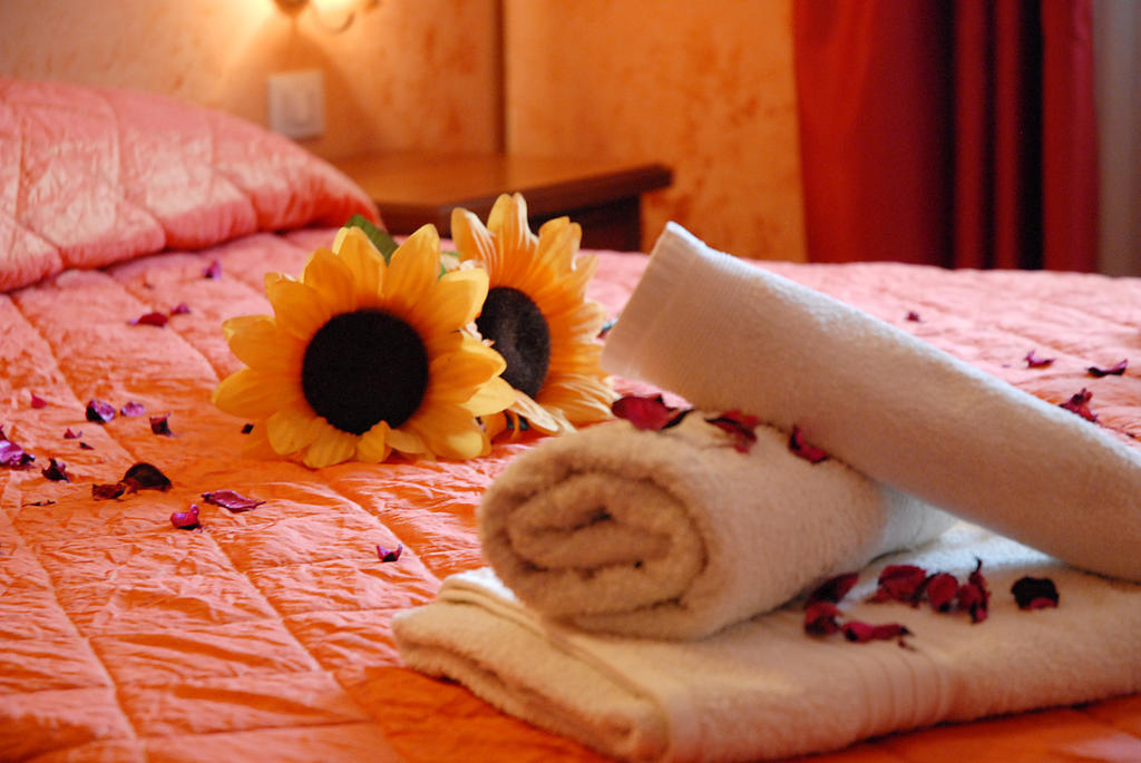 B&B Fantar House Carbonia Ruang foto