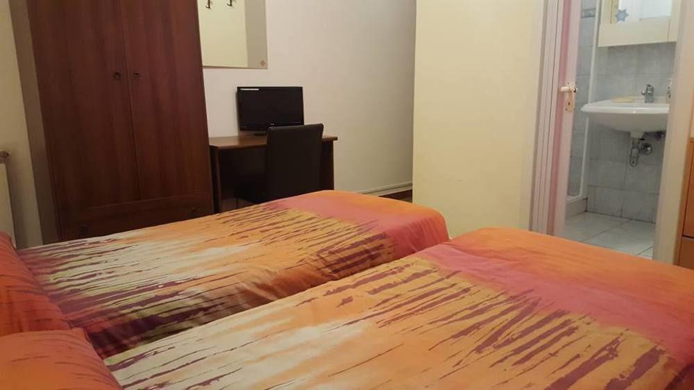 B&B Fantar House Carbonia Bagian luar foto