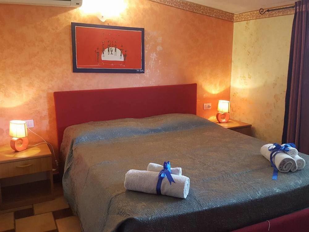 B&B Fantar House Carbonia Bagian luar foto