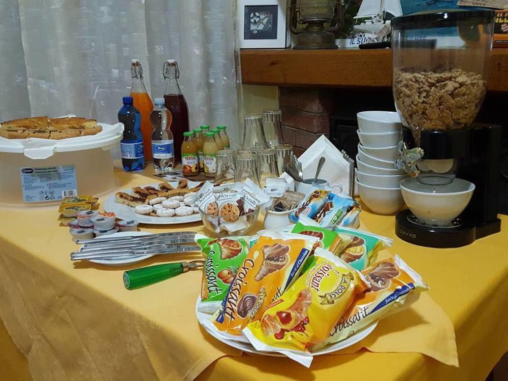 B&B Fantar House Carbonia Bagian luar foto