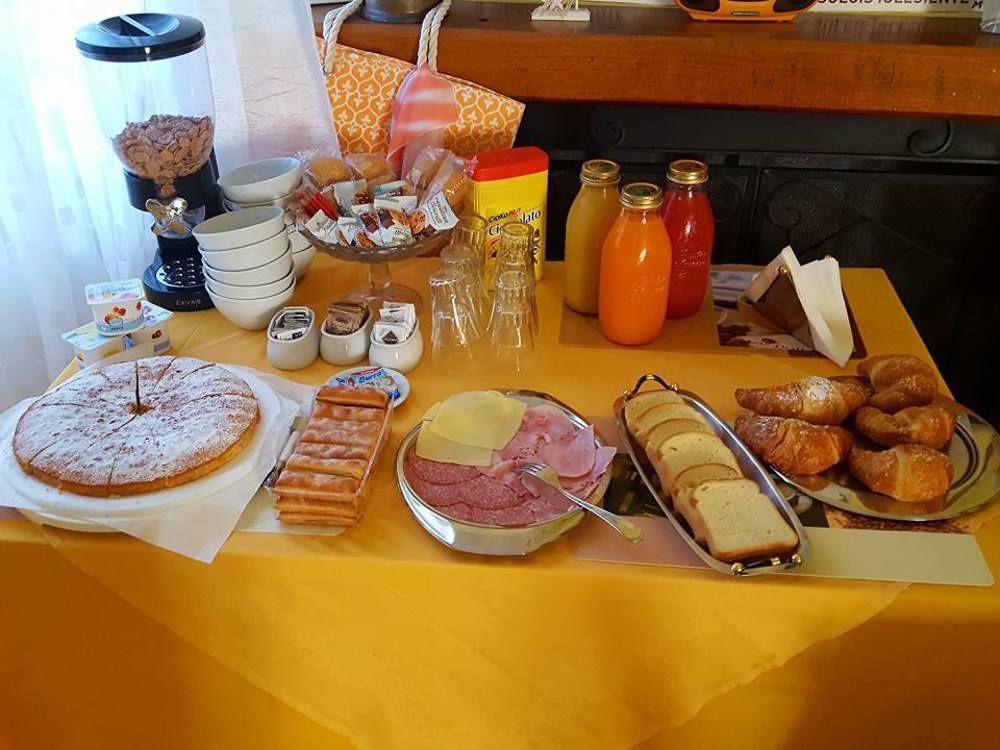 B&B Fantar House Carbonia Bagian luar foto
